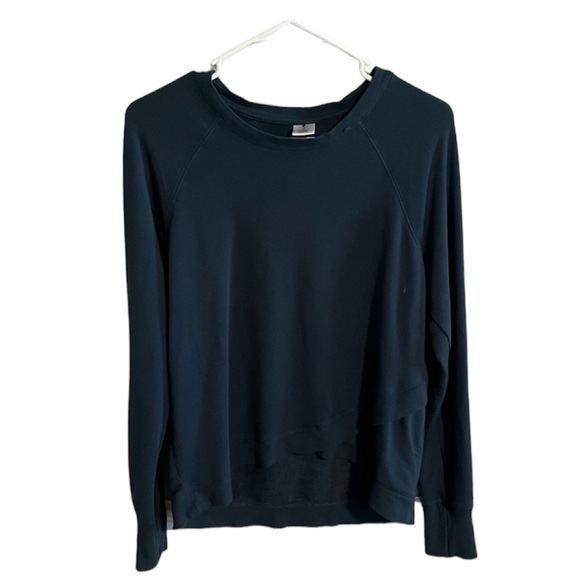 ⭐️4 for $10⭐️Faux Wrap Navy Athletic Shirt. - Picture 2 of 9